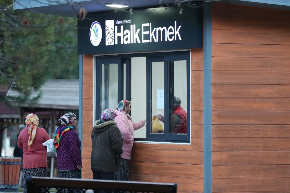 Denizli Merkezefendi Belediyesi, Halk Ekmek Büfesi Sayısını 16'ya Çıkardı...