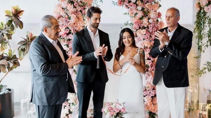Denizlili Sanatçı Melek Mosso, Manken Sevgilisiyle Nişanlandı...