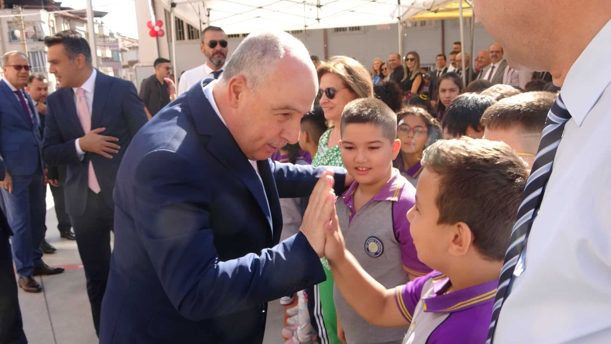 Denizli Valisi Coşkun, Yeni Eğitim ve Öğretim Yılı İçin Mesaj Yayımladı…