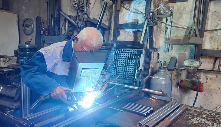 Denizlili Emekli Öğretmenin Ürünleri, Büyük Dijital Marketlerde Yok Satıyor…