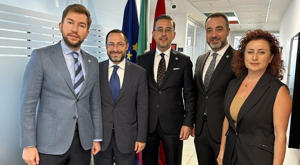 DSO Başkanı Kasapoğlu İtalya ve Almanya Konsoloslarına Sanayicilerin Sıkıntılarını İletti...