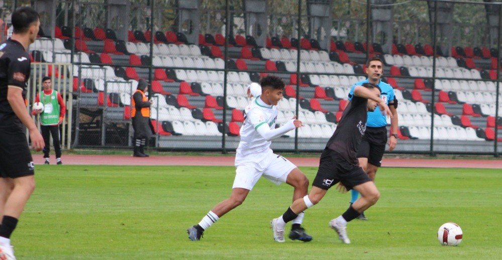 Denizlispor Kastamonu'dan Eli Boş Dündüyor: 2-0