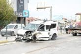 Denizli'de Karşı Şeride Geçen Araç Kazaya Sebep Oldu: 8 Yaralı...