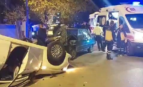 Denizli’de 3 Araç Birbirine Girdi, Ortalık Savaş Alanına Döndü…