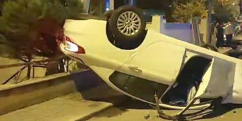 Denizli'de 3 Araç Birbirine Girdi, Ortalık Savaş Alanına Döndü...