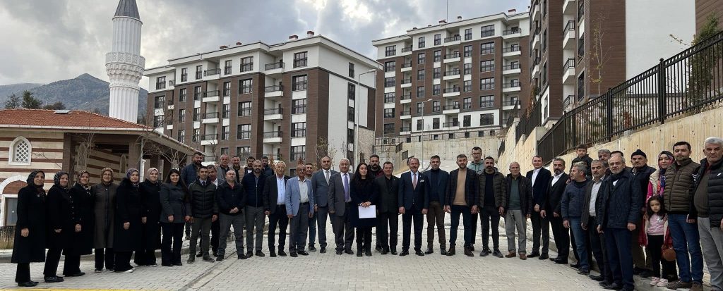 AK Parti Milletvekili Tin, Serinhisar TOKİ Konutlarının Anahtarlarını Teslim Etti… | Şifre Haber - Denizli Haberleri I https://www.sifrehaber.com/ak-parti-milletvekili-tin-serinhisar-toki-konutlarinin-anahtarlarini-teslim-etti