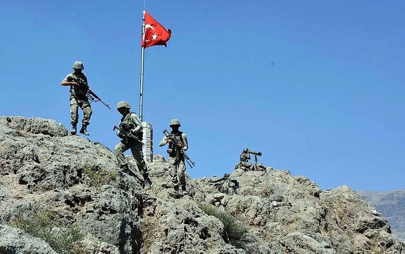 7 Aydır Aynı Tepeye Onlarca Kez Saldırı Düzenlenmiş...