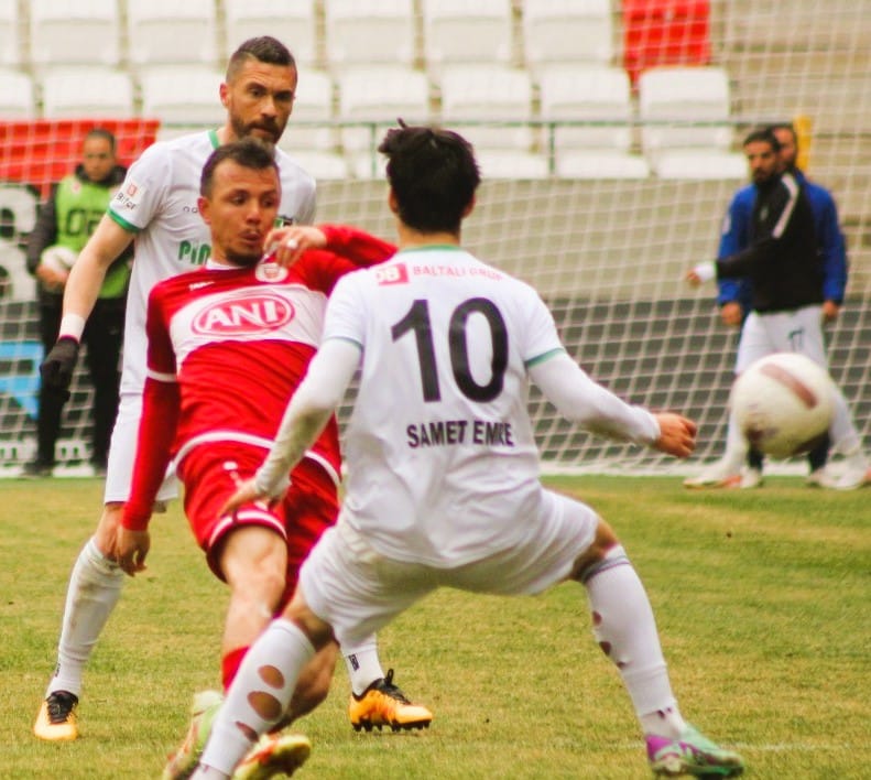 Denizlispor, Karaman'dan da Eli Boş Dönüyor...