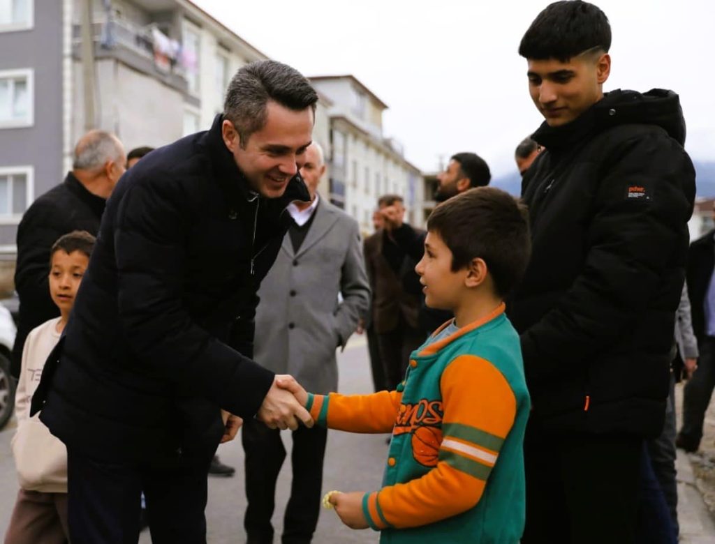 Ekrem Başer: Hizmet Destanı Yazmaya Geliyoruz…