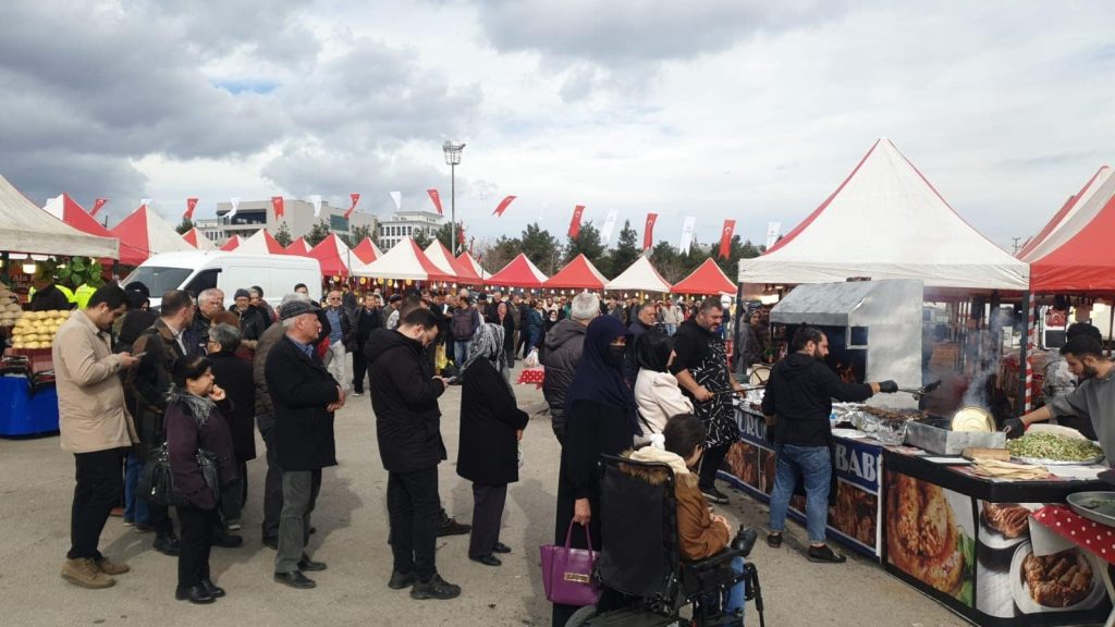 Erzurum'un Cağ Kebabına, Denizlililer Büyük İlgi Gösteriyor...