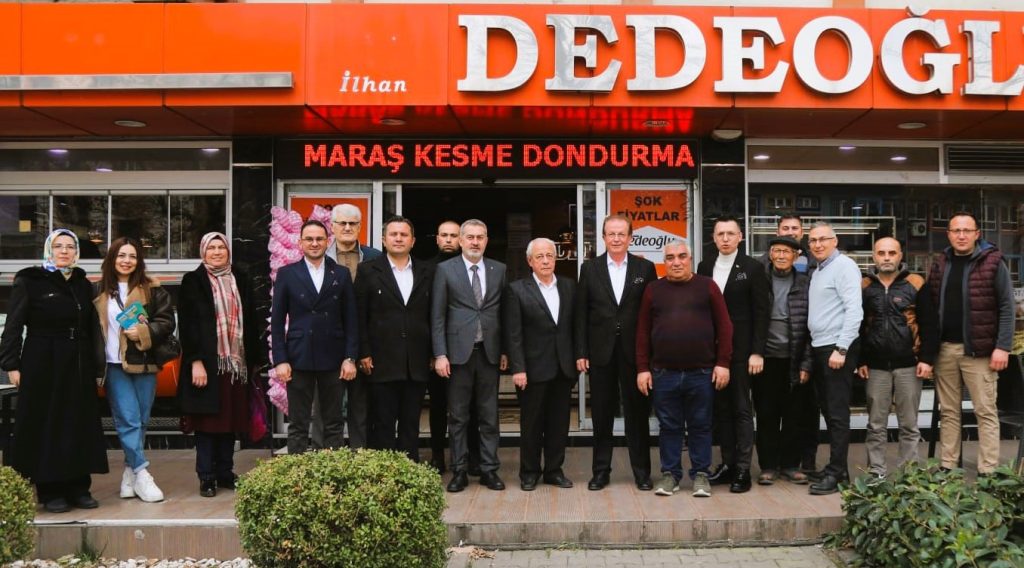 AK Parti Pamukkale Adayı Pekdemir, Esnafla Kucaklaşıyor...