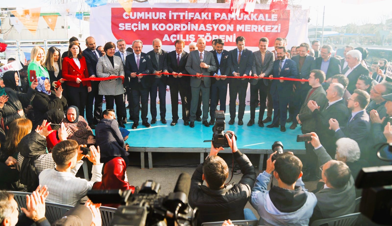 AK Parti Pamukkale Adayı Pekdemir’in SKM Açılışı Şölene Dönüştü…