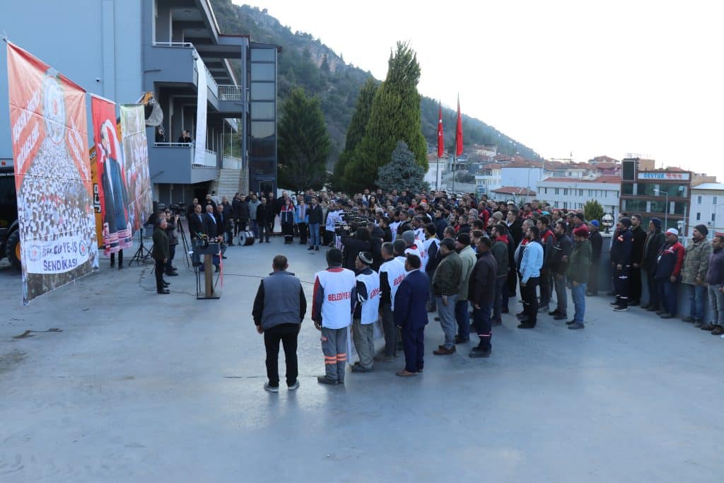 Honaz Belediyesi Çalışanlarına Yüzde 70 Zam Yapıldı...