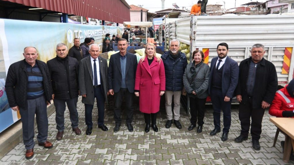 Merkezefendi Belediyesi'nin 100 Ton Gübre Desteği Çiftçileri Sevindirdi...
