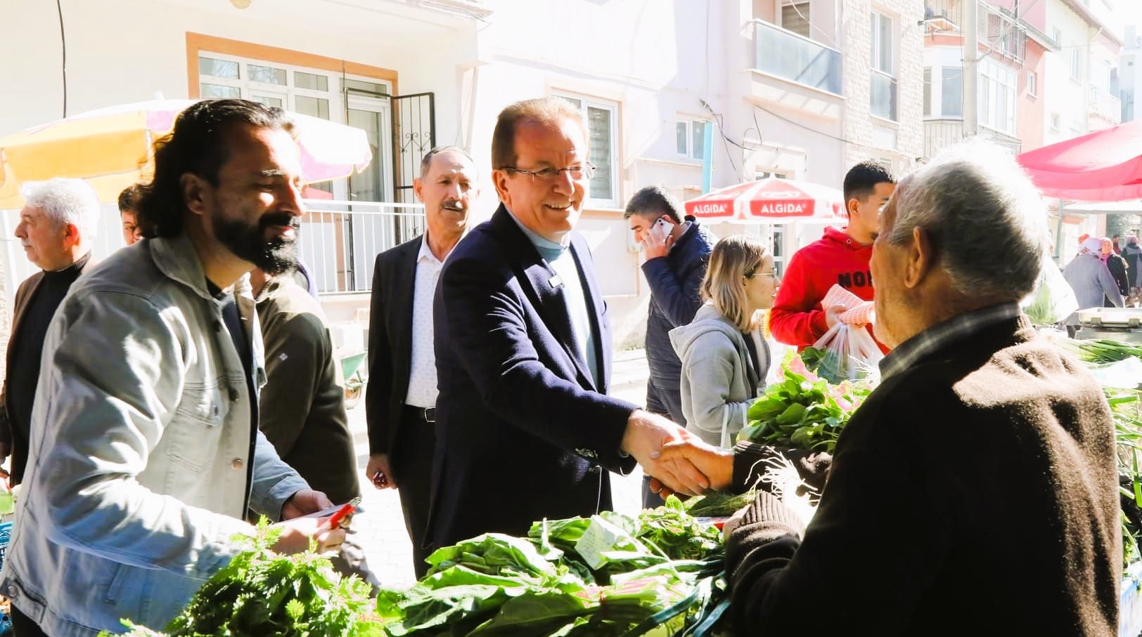 Pekdemir Söz Verdi: Pamukkale’de Hiçbir Mahallenin Tek Bir Eksiği Kalmayacak…