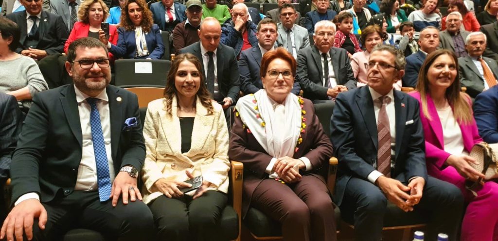 Denizli'ye Gelen Akşener, Partisinin Belediye Başkanı Adaylarını Tek Tek Tanıttı...