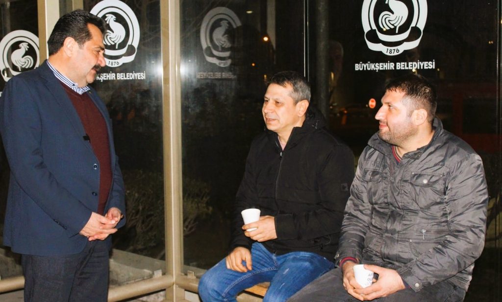 Ertemur Bir Projesini Daha Hayata Geçirdi: İşçilere Çorba Dağıttı…