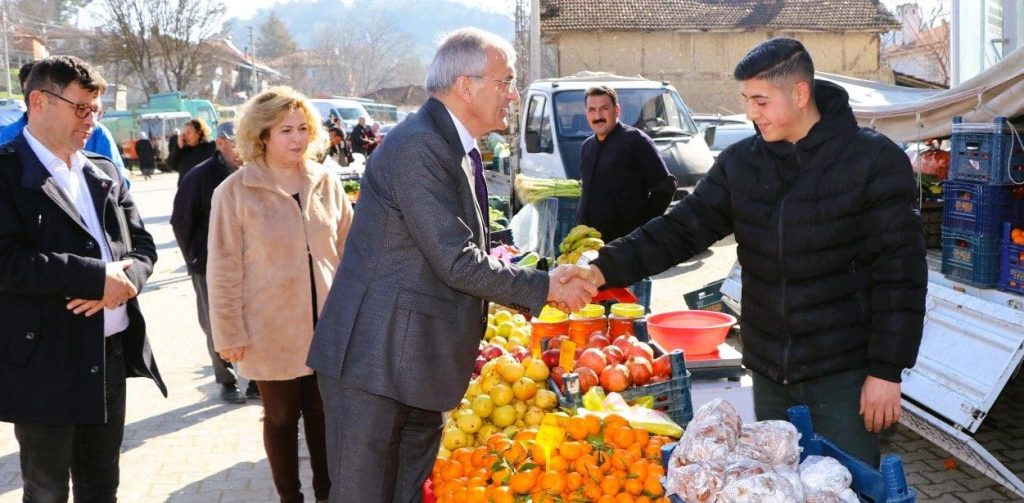Başkan Adayı Altuğ, Kelekçi Mahallesinde Vatandaşlarla Buluştu...