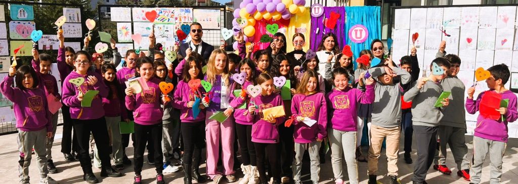 Uğurlu Minikler, İngilizceyi Ders Dışında da Öğrenmeyi Sürdürüyorlar…