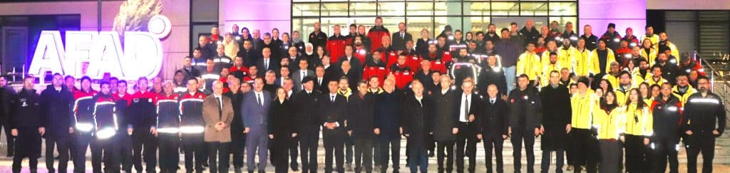 Vali Coşkun: Denizli Her şeyiyle Depremzede Vatandaşlarımızın Yanında Oldu...