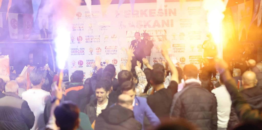 Pekdemir Son Noktayı Dokuzkavaklar’da Koydu; Binler Bağrına Bastı…