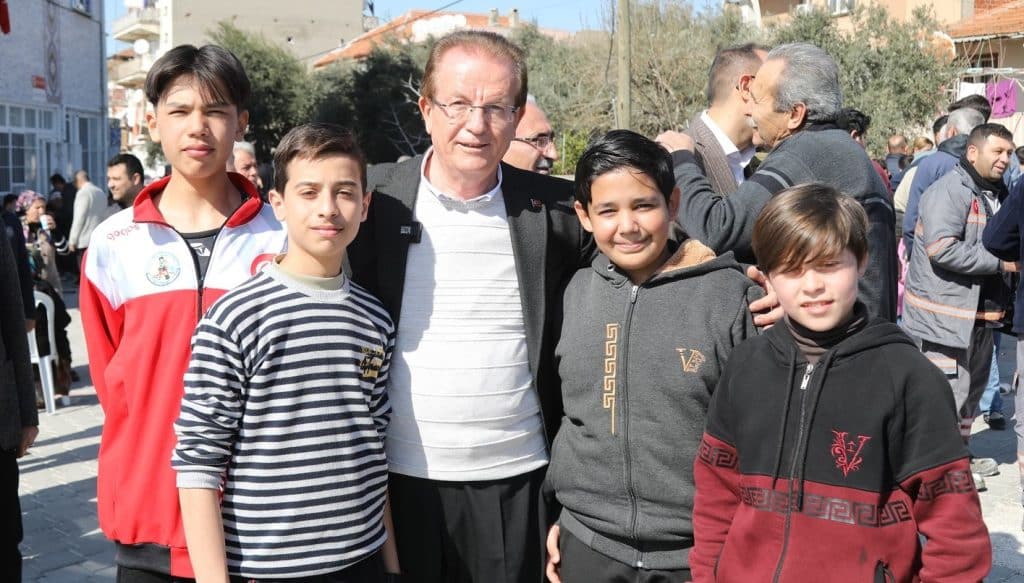Genç Seçmen Pekdemir’e Böyle Seslendi: İlk Oyum Size Halil Başkanım…