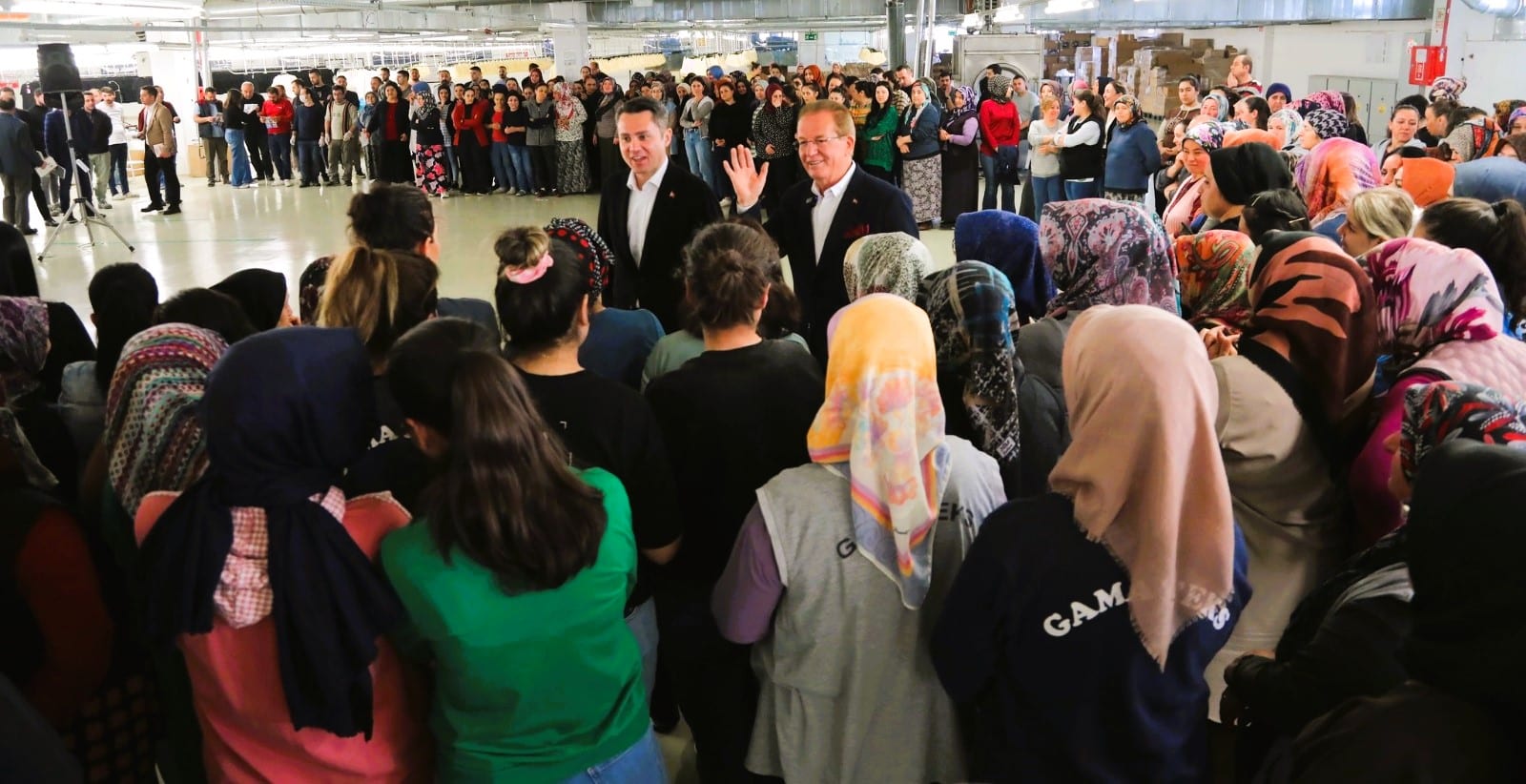 Cumhur İttifakı Adayları Pekdemir Ve Başer’den Miting Tadında Fabrika Ziyaretleri…