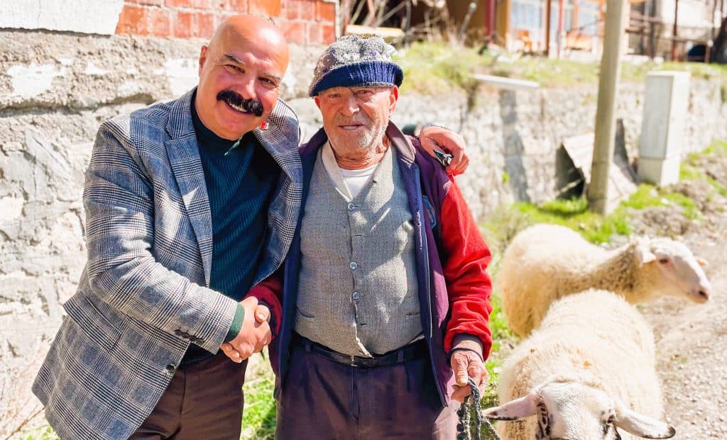 Çameli CHP Adayı İrfan Özcan Vatandaşa Projelerini Anlatıyor…