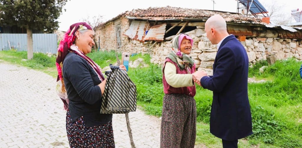 Sarayköylülerden Başkan Özbaş’a Sevgi Seli...