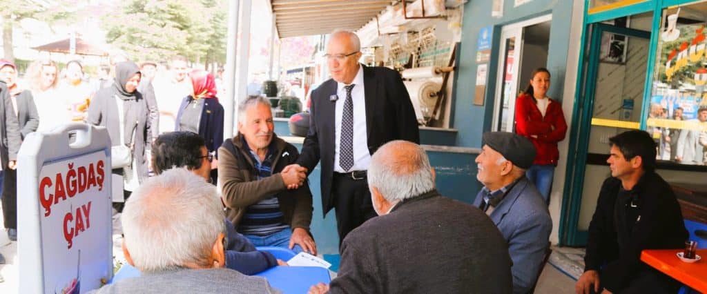 Başkan Arslan Ekibiyle Birlikte Çameli Kapalı Pazaryeri Esnafını Ziyaret Etti...