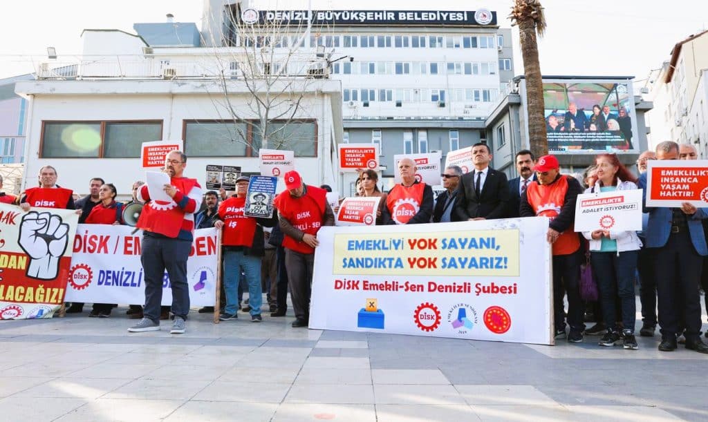 Emeklilerin Yanında Birleşen CHP Adayları Çavuşoğlu ve Ertemur