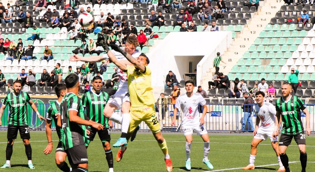 Horozlar, Bu Hafta da Kazandı: 2-1