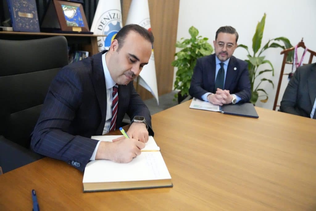 DSO; Bakan Kacır'la Değerlendirme Toplantısı Gerçekleştirdi...