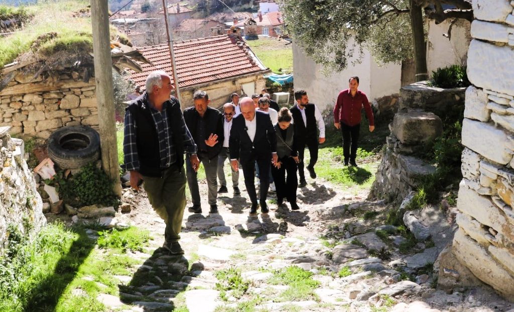 Sarayköy Belediye Başkanı Özbaş’a Vatandaşlardan Destek Mesajı...