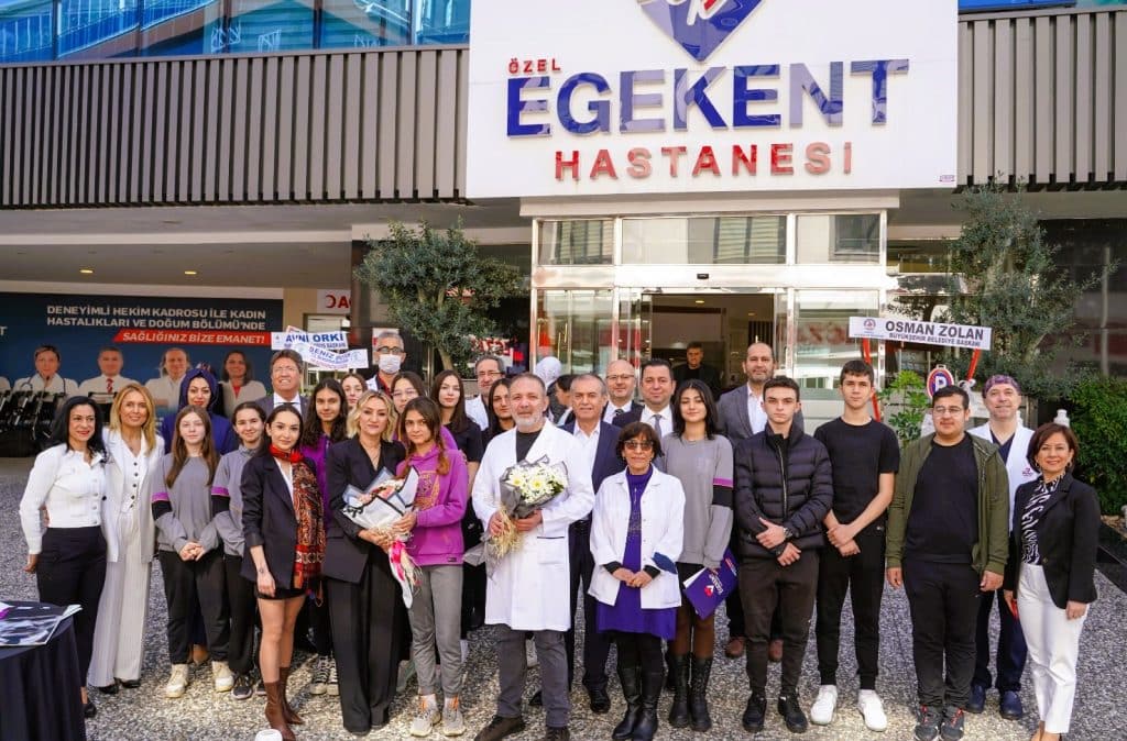 Uğur'lu Öğrencilerin Gözünden Doktorlar Sergisi Açıldı...