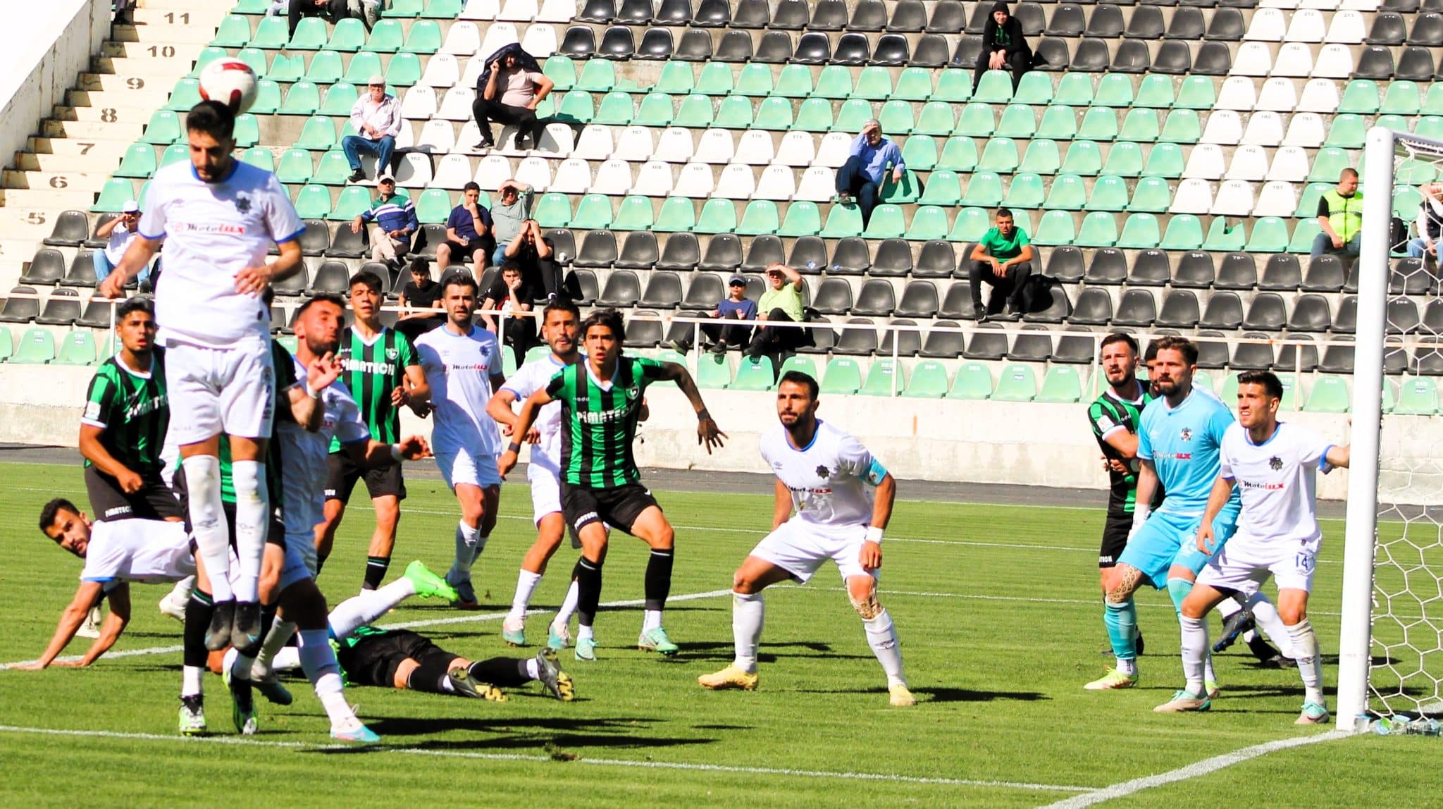 Denizlispor, Sahasında Aksaray Belediyespor ile Yenişemedi: 2-2