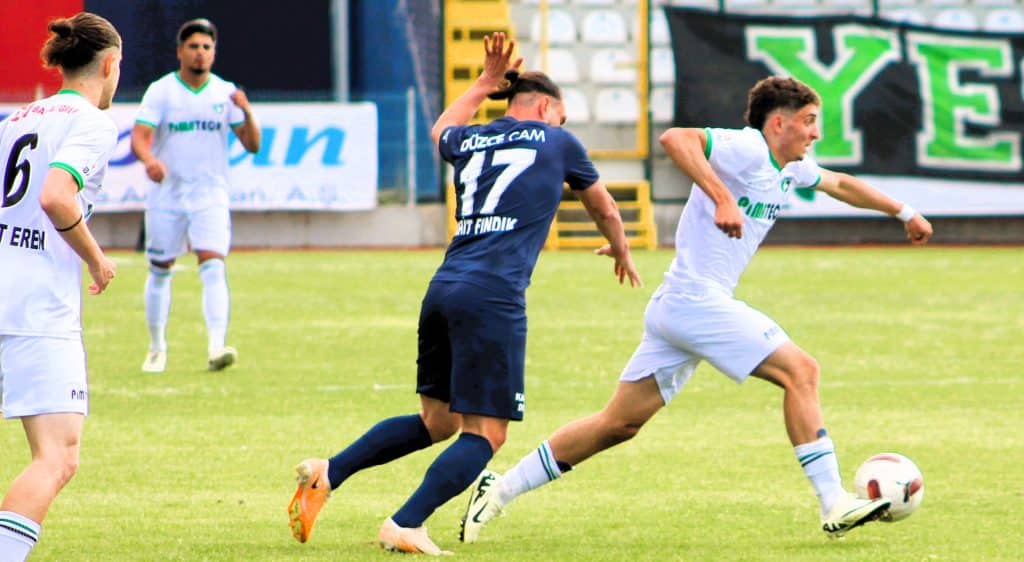 Denizlispor, Düzcespor'a 3-0 Yenildi...