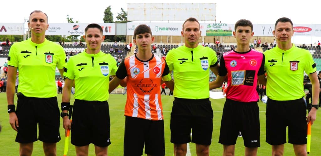 Denizli Emniyet Müdürlüğü'nün 'Mahallemde Maç Var' Futbol Turnuvası Sona Erdi...