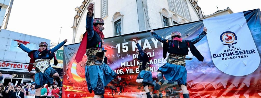 Denizli Halkı, 105 Yıl Önceki Milli Mücadele Ruhuyla Yürüdü…
