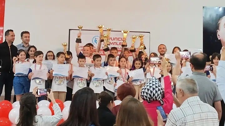 Denizlili Öğrenciler, 2 Türkiye Birinciliğiyle Döndü…