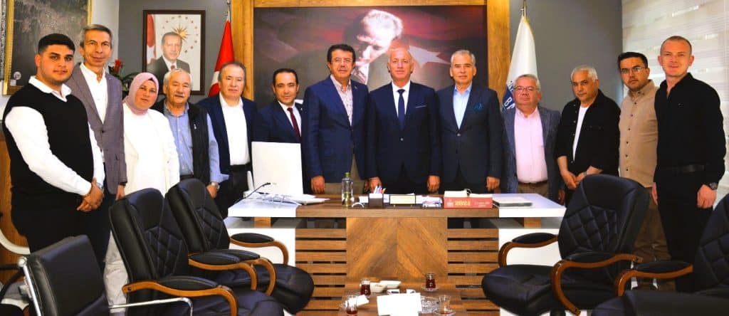 Zeybekci ve Ex-Başkan Zolan, Başkan Kumral'ı Ziyaret Etti...