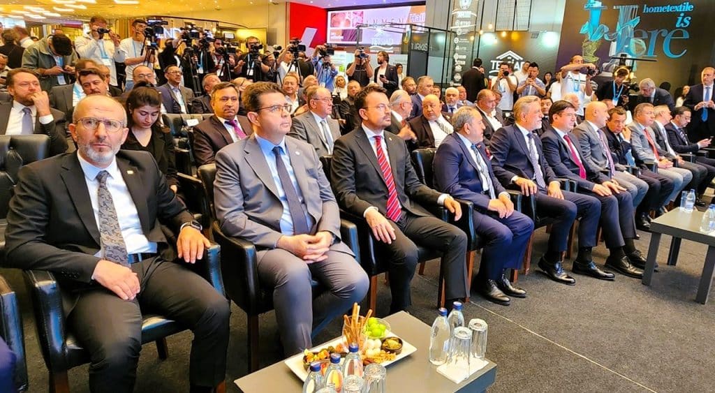 DENİB Üyesi 109 Firma Hometex 2024 Fuarı’nda Ürünlerini Sergiliyor...
