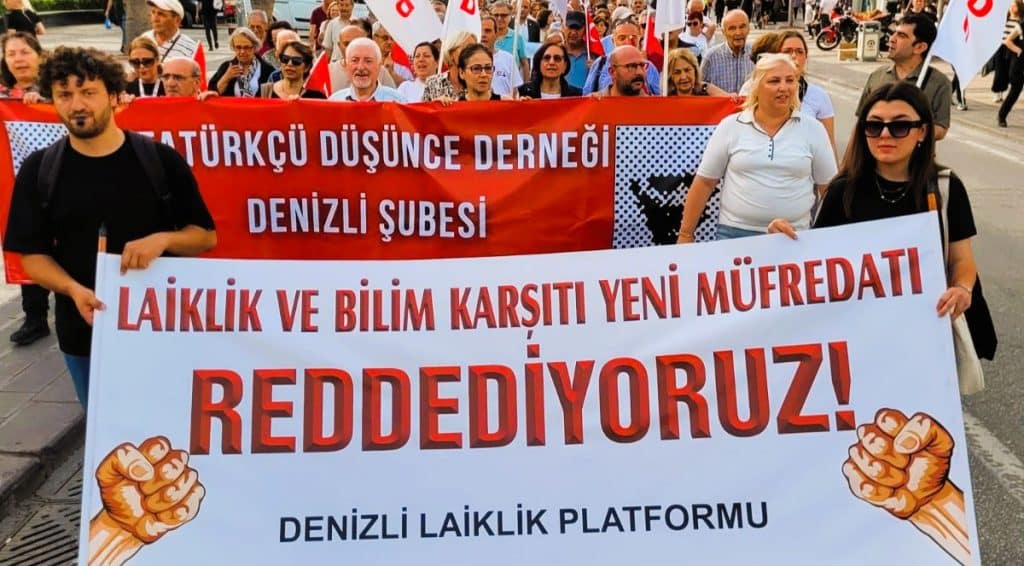 Denizli Laiklik Platformu: Bilim Karşıtı Müfredatı Reddediyoruz…