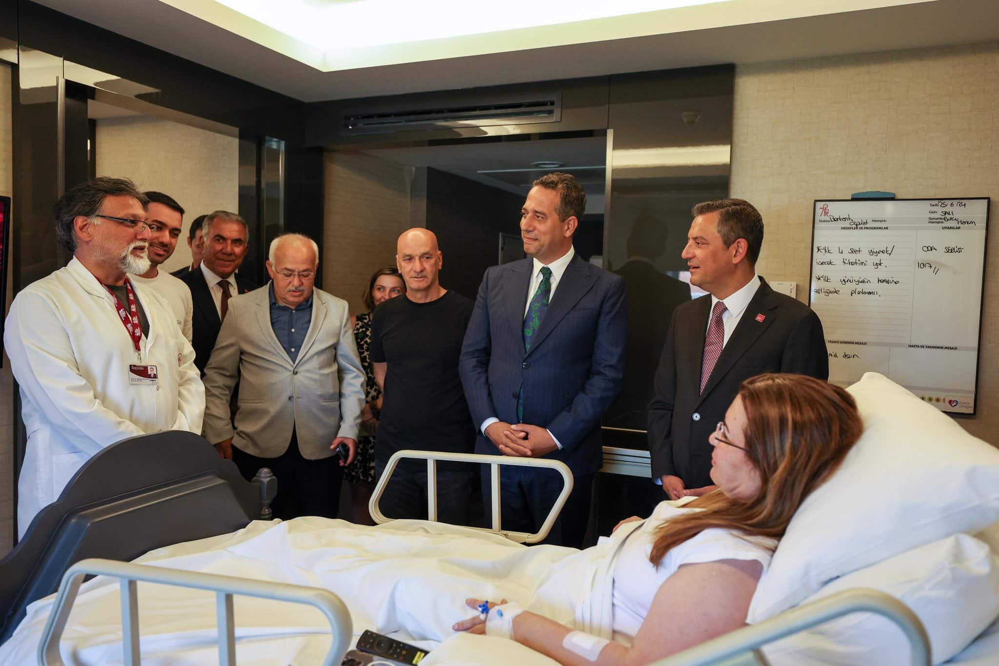 Karaca’ya, Özel’den Ziyaret…