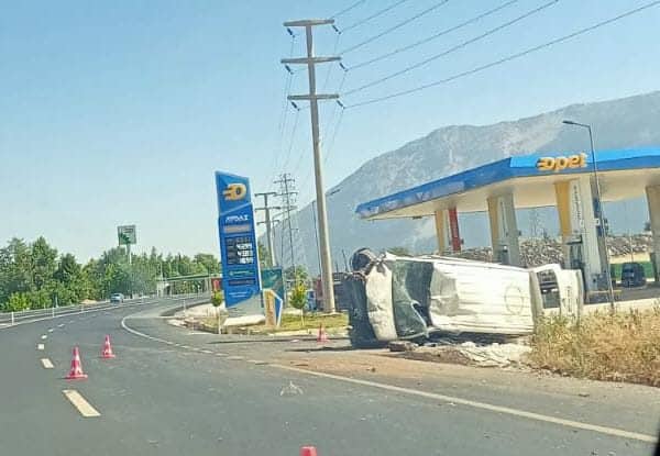 Denizli’de Servis Aracı Devrildi; Çok Sayıda Yaralı Var…