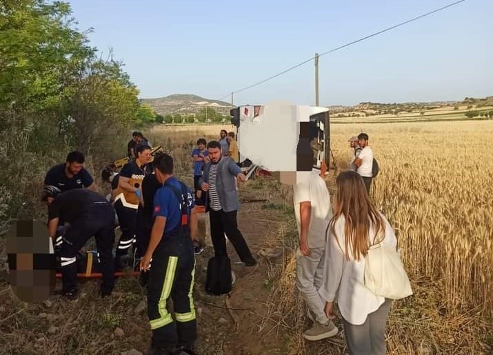 Denizli Son Dakika: Yolcu Otobüsü Devrildi; Çok Sayıda Yaralı Var…