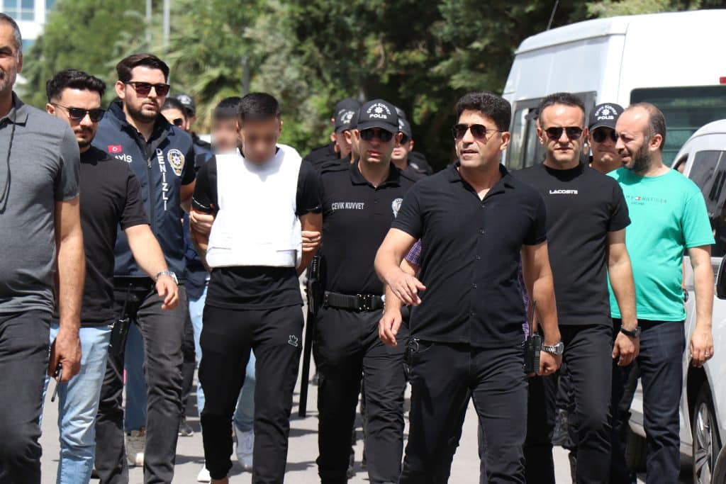 Denizli'de İş Adamına Saldıranlar, İki Ayrı İlde Düzenlenen Operasyonlarla Yakalandılar...