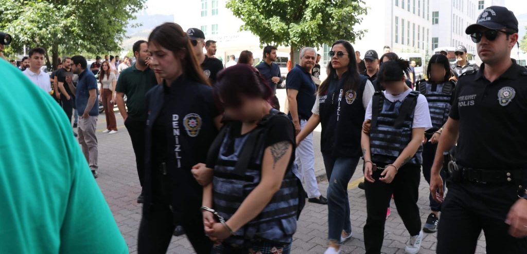 Denizli'de İş Adamına Saldıranlar, İki Ayrı İlde Düzenlenen Operasyonlarla Yakalandılar...