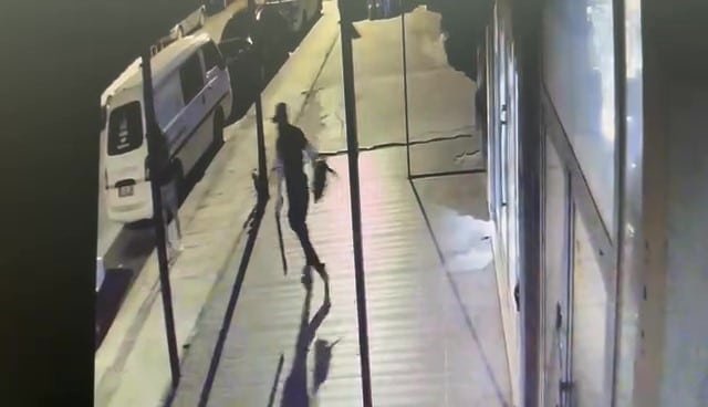 Denizli’de İş Yerine Silahlı Saldırı Biri Suç İşledi Diğeri Çekti!...