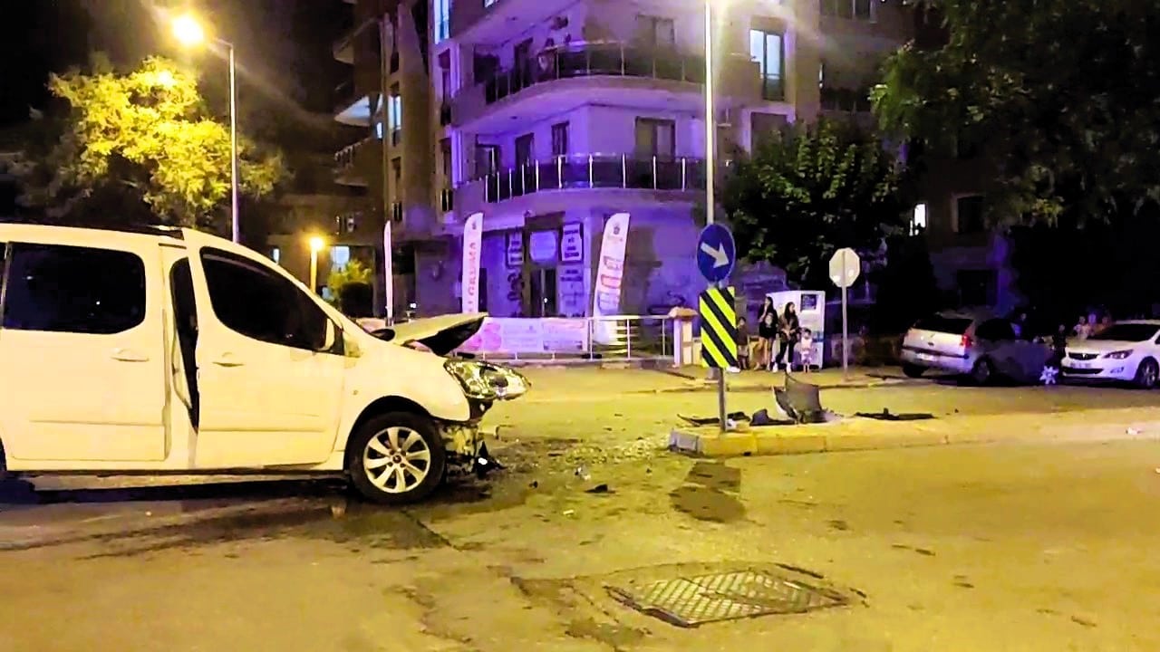 Tehlikeli Kavşakta Yine Kaza: Vatandaşlar Önlem İstiyor… 